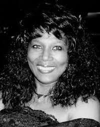 Edna Thomas's Instagram, Twitter & Facebook