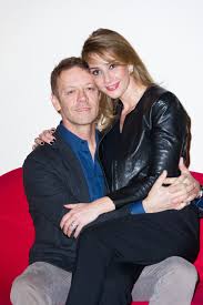 Vidéo : Rocco Siffredi : 30 ans de mariage avec une ex-Miss reconvertie  dans le porno, photos avec leurs deux enfants - Purepeople