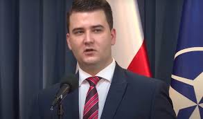 Teraz zdradza sekret swojej diety. Misiewicz Juz Tak Nie Wyglada Metamorfoza Roku Wlocie Pl