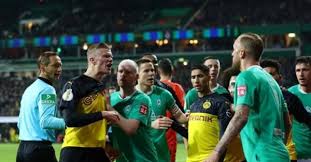 Гросс пробил в штангу своих ворот. Verder Borussiya Dortmund 3 2 Video Golov I Obzor Matcha