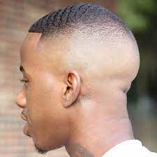 High Skin Fade With Waves And Edge Up Coupe De Cheveux Coiffure Homme Cheveux Court Coupe De Cheveux Courte