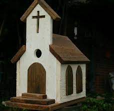 The nostalgic charm and sensible construction of this. Pin By Mike Ellermeier On Birdhouses Bird Houses Unique Bird Houses Bird Houses Diy
