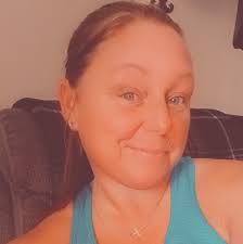 Who makes car decals in the area?