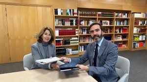 Kontsumobide y Fiscalía firman un protocolo para reforzar la colaboración  en defensa de los consumidores