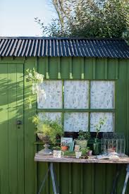We've compiled a list of some of the best ideas for decorating the exterior of your backyard or garden shed in order to make way for the upcoming seasons. 5 Gorgeous Shed Paint Ideas To Update Your Garden Quickly Real Homes