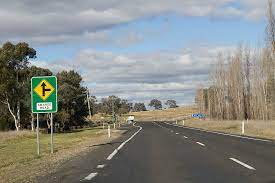 Molong is a small town in the central west region of new south wales, australia, in cabonne shire. File Molong Nsw 2866 Australia Panoramio 16 Jpg Wikimedia Commons