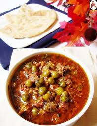 Mangsho Ghugni Mutton Keema Curry With Peas Soaked In Bengali Flavour Recipe Keema Recipes Indian Food Recipes Recipes