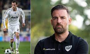 Christoph tobias metzelder (pronounced ˈkʁɪstɔf toˈbiːas mɛˈt͡sɛldɐ; Christoph Metzelder Steps Down As President Of Boyhood Club After Child Pornography Investigation Daily Mail Online