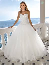 Maybe you would like to learn more about one of these? Schulterfreies Brautkleid Mit Corsage Und Spitzenbesetztem Oberteil Prinzessin Hochzeit Hochzeitskleid Tull Prinzessin Kleid Hochzeit
