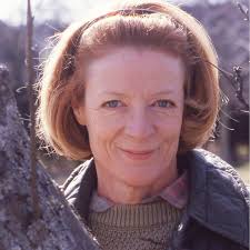 Maggie Smith photographed at her home in Sussex in 1986, with her family,  husband Beverley Cross and two sons Christopher and Toby 🩶 . . . . 📸: Ian  Cook #maggiesmith #damemaggiesmith #beverleycross #christopherlarkin  #tobystephens #iancook