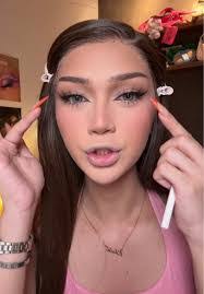 Kendall Cottrell's Instagram, Twitter & Facebook