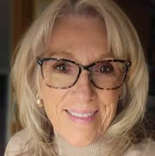 Angela “Angie” Hooker, 55, of Canton, passed away, Thursday, May 1, 2025,  at Carle Methodist Hospital in Peoria. She was born in Canton,