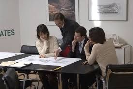 The real mvp of this movie is this sudden, hilarious zoom on alex surprised to see a spring 27. Films Architecture The Lake House Archdaily