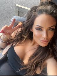 Brittany Begley's Instagram, Twitter & Facebook