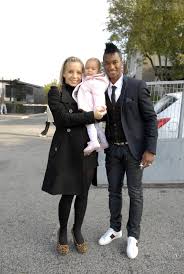 Yannick dos santos djaló (born 5 may 1986) is a portuguese professional footballer who plays mainly as a forward but also as a winger. Luciana Abreu E Yannick Djalo Tv 7 Dias