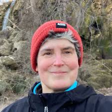 500 Queer Scientists