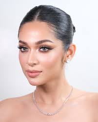 Have you tried our contact lenses yet? 👁You will surely love how glamorous  your eyes will look and not to mention the second glances you'd get once  you wear them ✨ More