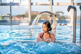 Njut av en hel- eller halvdag på Asia Spa. Kombinera gärna dagspa med  frukost, lunch eller en avslappnande kroppsbehandling. Under v. 25–32 är  även barn välkomna på spa mellan kl. 8 och