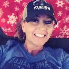 Lacey Richardson's Instagram, Twitter & Facebook