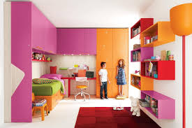 Kids' bedroom design is all about modern right now. Find Out Modern Kids Furniture