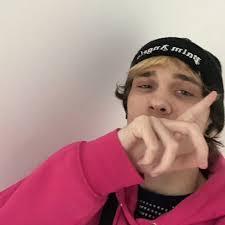 My god. 😳😳😳 Believe me when I say that this is one of the best saves you  will EVER see. Never take for granted how difficult it is for a goalie to