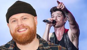 Tom Walker says a night in Vegas with The Script literally cost him his  shirt