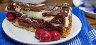 Veganer schneewittchenkuchen oder auch donauwelle genannt ist ein wunderbarer familienkuchen. Schneewittchenkuchen Rezept Mit Schokoladenteig