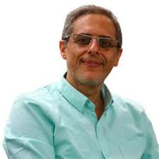 What is a communication Link? “When we talk about a communications link, to  what part of the system are we referring? Is it simply the channel or  region between the transmitter and