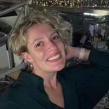 Hannah Knox (@HannahKnoxy)