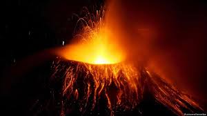 Petrinovic1, gustavo villarosa 2, leandro d. Nicaragua Evacuan Familias Por Riesgo De Erupcion Volcanica Destacados Dw 26 12 2012