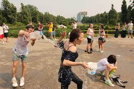Selecting team building activities that are fun, engaging and have the intended impact is hard. 10 Free Summer Youth Group Activities Youth Workin It
