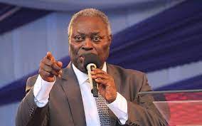 Here is a short story shared by pastor w.f. Buhari Greets Pastor Kumuyi At 80 The Nation
