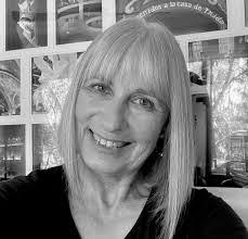 Kerry Robson's Instagram, Twitter & Facebook