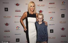 Donnie wahlberg reveals 'amazing' connection with wife jenny mccarthy's son: Jenny Mccarthy Reveals Job Son Evan Had At Wedding To Donnie Wahlberg Daily Mail Online