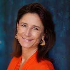 Heidi Burnett's Instagram, Twitter & Facebook