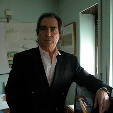 Arquitecto de profissão e professor nos tempos livres, tomás taveira inventou os mêmes da internet antes de haver internet, os vídeos. O Que E Feito Do Polemico Tomas Taveira Nacional Flash
