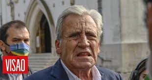 O líder comunista revela que a médica que o acompanha lhe deu indicações que poderá voltar à campanha daqui a cerca de 10 dias, período de convalescença que irá acatar, dependente da … Was Ist Eine Karotisstenose Die Jeronimo De Sousa Einige Tage Vor Beginn Der Kampagne Zu Einer Operation Zwingen Wird Nachrichten Aus Portugal