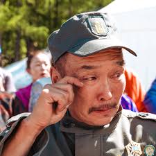 Монгол тайлбарыг доороос уншина уу] This is what it's all about. Joy,  community, and shared experience. We reached Ulaan Uul, the headquarters of  the three parks we're supporting: Ulaan Taiga, Horidal Saridag