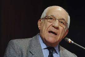 Op 24 april 1974 om 22.00 uur begaf majoor otelo saraiva de carvalho zich met vijf andere officieren (amadeu garcia dos santos, vítor manuel trigueiros crespo, josé eduardo fernandes de sanches osório, nuno fisher lopes pires en hugo manuel rodrigues dos santos) naar de kazerne van het eerste regiment genie (re1) te pontinha, een voorstadje. Jczjhuejy0jfsm