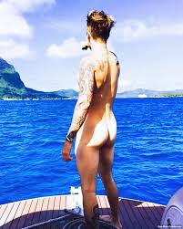 Justin Bieber Nude Celeb Dick And Tight Ass in UHQ - Gay-Male-Celebs.com