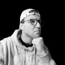 Paul Compere's Instagram, Twitter & Facebook