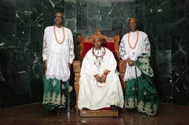 Palace officials in warri have today april 5 officially announced the passing of ogiame ikenwoli, the olu of warri in delta state. Buhari Visits Olu Of Warri S Palace In Delta State Campaign Photos