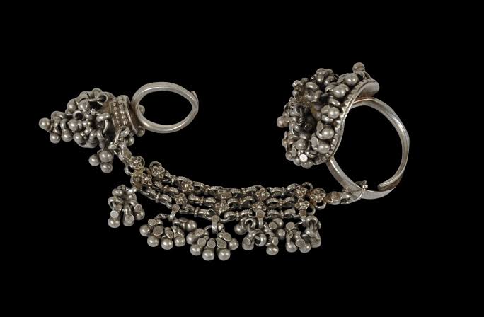 Bichhua — traditional jewellery of Uttar Pradesh