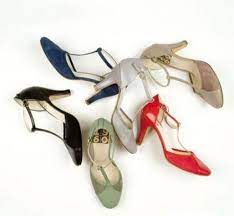 Visualizza altre idee su scarpe da donna, scarpe, donna. Fratelli Ruggeri La Capsule Per I 50 Anni Scarpe Anni 50 Anni 50 Scarpe