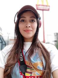 Carol Alfaro's Instagram, Twitter & Facebook