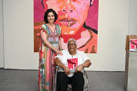 Presentan libro catálogo y documental Happy: ensayos sobre la obra de Jorge  Pineda Ambos productos editoriales permitirán la continuidad en el tiempo  de la exposición del Centro León que cierra el próximo