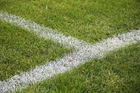 Im profifußball wird auf einer rasenfläche gespielt, die mit weißen linien versehen ist. Bilder Fussball Linien Gratis Vektoren Fotos Und Psds