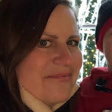 Amy Murtaugh's Instagram, Twitter & Facebook