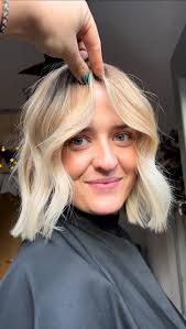 Are you looking for a new hairdresser ? 💇🏻‍♀️ Hey ! My name is Cia and I  work in my own studio space in Kilburn 📍 I specialise in blondes and  balayage