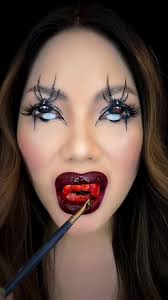 🧛‍♀️ #makeup #facepaint #trippy #halloween #halloweenlook  #halloweencostume #halloweenmakeup #spider #vampire #fyp #fy #foryou  #foryoupage #scary